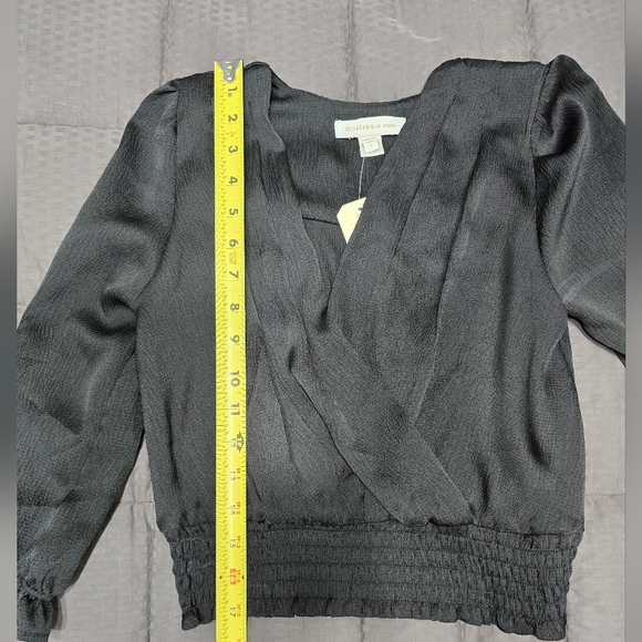 🤩Host Pick❤️NWT Monteau Los Angeles Black Wrap Crop Top Women's Size Small - Picture 4 of 9